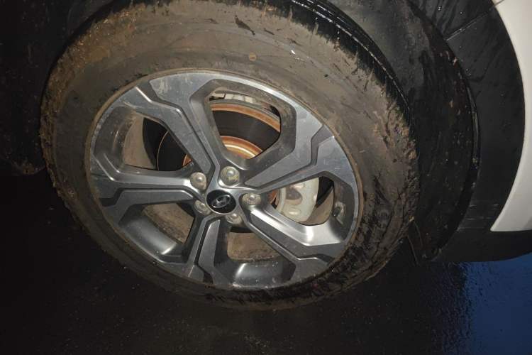 Used Hyundai Santa Fe 2019 380 TGDi GLS Automatic 2WD Luxury Version China VI Standard Right Front Wheel Hub
