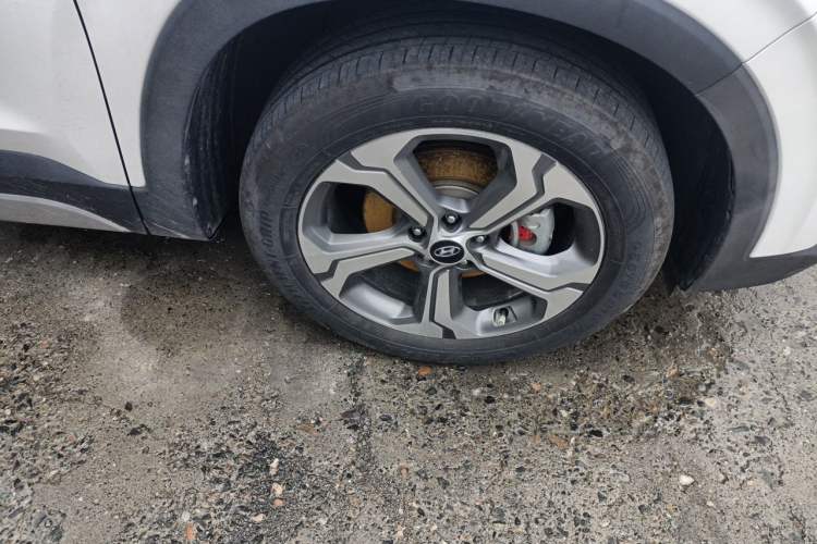 Used Hyundai Santa Fe 2019 380 TGDi DLX Automatic All-Wheel Drive Prestige PLUS (HTRAC) China V Standard Right Front Wheel Hub