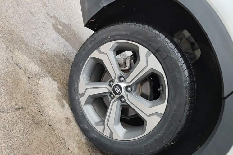 Used Hyundai Santa Fe 2019 380 TGDi GLS Automatic 2WD Luxury Version China VI Standard Right Rear Wheel Hub