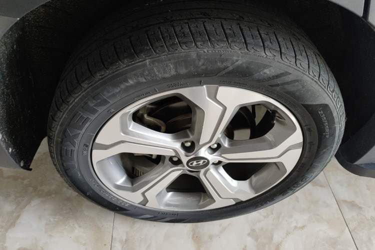 Used Hyundai Santa Fe 2019 380 TGDi GLS Automatic 2WD Luxury Version China VI Standard Right Rear Wheel Hub