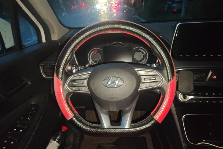 Used Hyundai Santa Fe 2019 380 TGDi GLS Automatic 2WD Luxury Version China VI Standard Steering Wheel