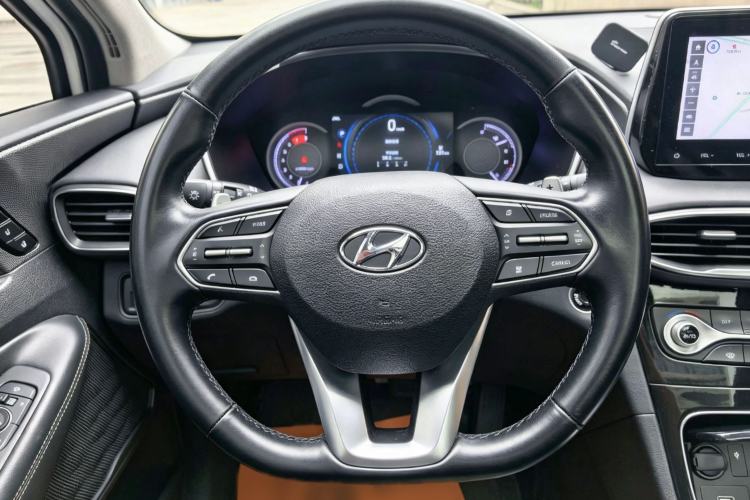 Used Hyundai Santa Fe 2019 380 TGDi TOP Automatic All-Wheel Drive Flagship (HTRAC) – China VI Standard Steering Wheel