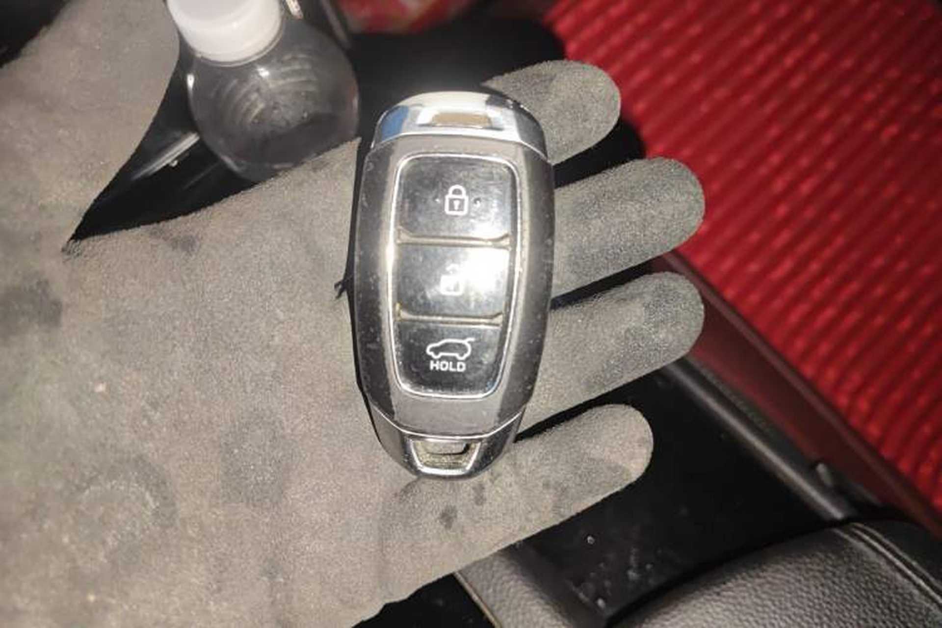 Used Hyundai Santa Fe 2019 380 TGDi GLS Automatic 2WD Luxury Version China VI Standard Vehicle Key