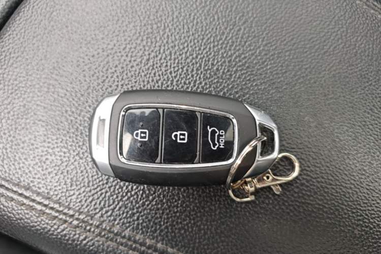 Used Hyundai Santa Fe 2019 380 TGDi TOP Automatic All-Wheel Drive Flagship (HTRAC) – China VI Standard Vehicle Key