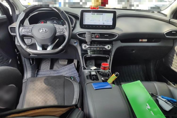 Used Hyundai Santa Fe 2020 380 TGDi Automatic Two-Wheel Drive GLS Luxury Edition Center Console
