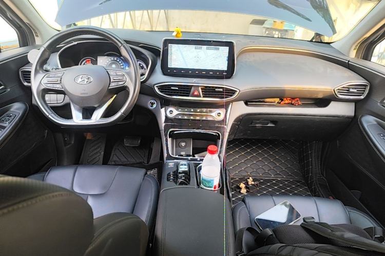 Used Hyundai Santa Fe 2020 380 TGDi Automatic Two-Wheel Drive GLS Luxury Edition Center Console