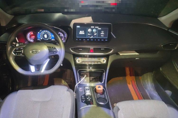 Used Hyundai Santa Fe 2020 380 TGDi Automatic Two-Wheel Drive GL Elite Edition Center Console
