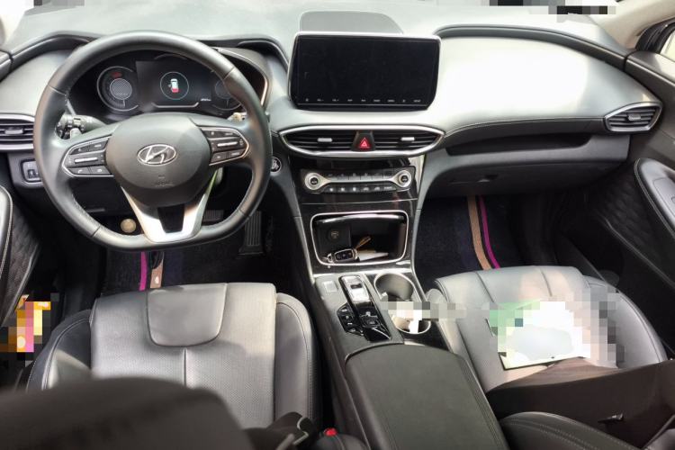 Used Hyundai Santa Fe 2020 380 TGDi Automatic Two-Wheel Drive GLS Luxury Edition Center Console