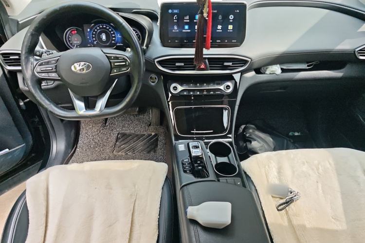 Used Hyundai Santa Fe 2020 380 TGDi Automatic All-Wheel Drive DLX HTRAC Prestige PLUS Center Console