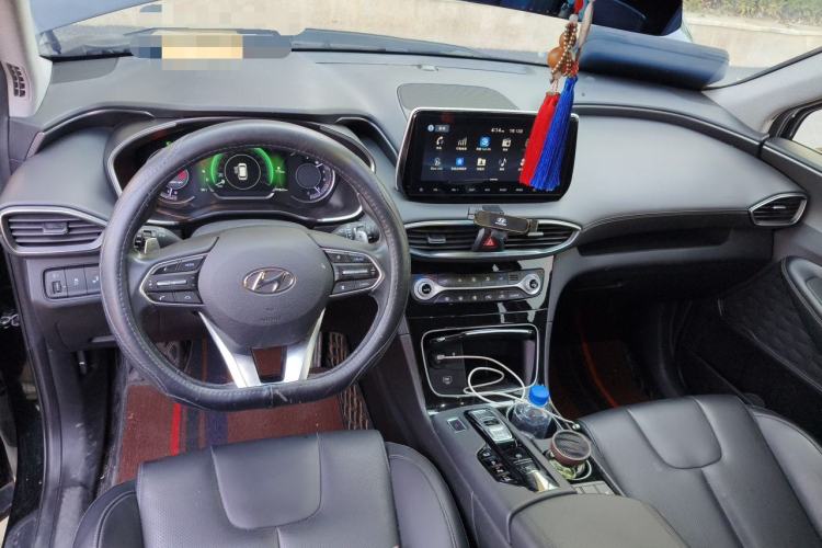 Used Hyundai Santa Fe 2020 380 TGDi Automatic Two-Wheel Drive DLX Prestige Edition PLUS Center Console