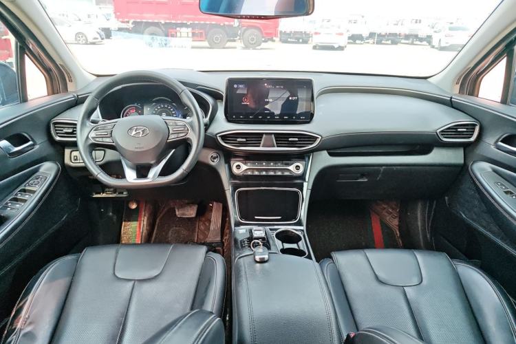 Used Hyundai Santa Fe 2020 380 TGDi Automatic Two-Wheel Drive GLS Luxury Edition Center Console