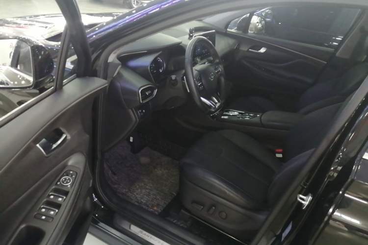 Used Hyundai Santa Fe 2020 380 TGDi Automatic Two-Wheel Drive GLS Luxury Edition Driver Seat