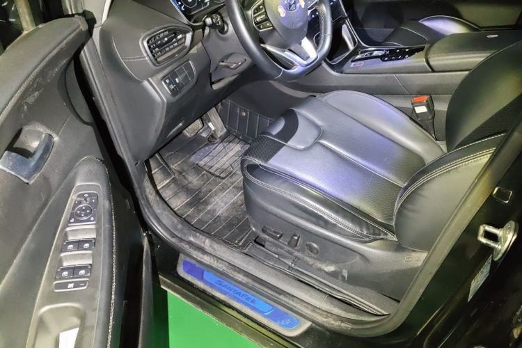 Used Hyundai Santa Fe 2020 380 TGDi Automatic Two-Wheel Drive GLS Luxury Edition Driver Seat