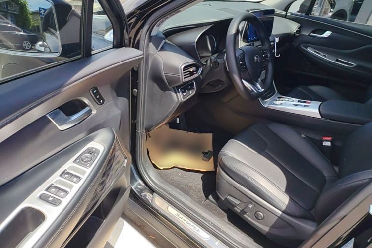 Used Hyundai Santa Fe 2020 380 TGDi Automatic All-Wheel Drive DLX HTRAC Prestige PLUS Driver Seat