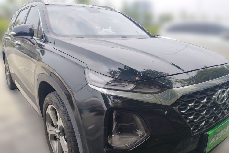 Used Hyundai Santa Fe 2020 380 TGDi Automatic Two-Wheel Drive GLS Luxury Edition Front Right 45 Deg