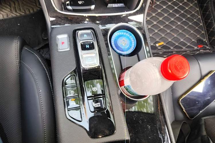 Used Hyundai Santa Fe 2020 380 TGDi Automatic Two-Wheel Drive GLS Luxury Edition Gear Lever