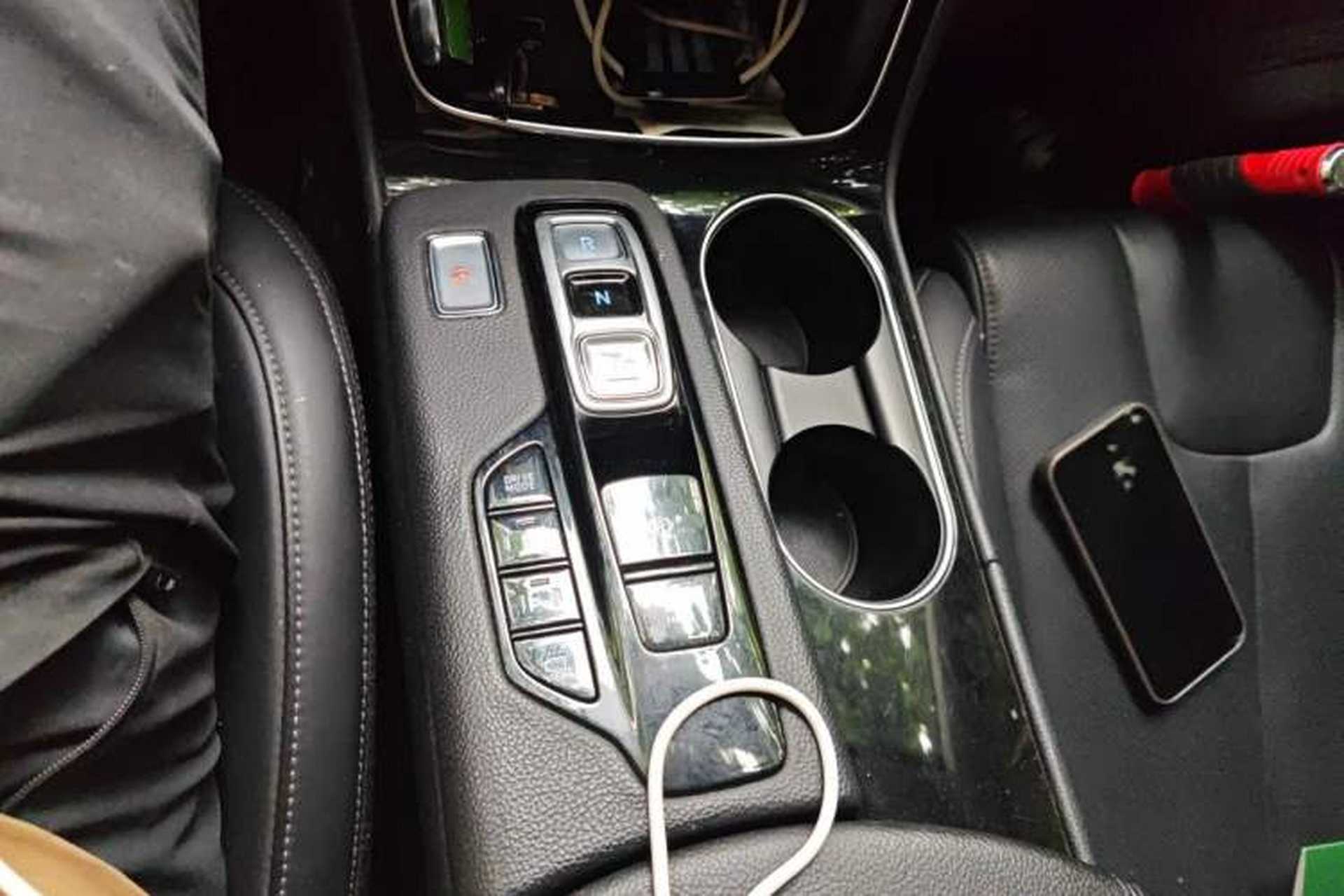 Used Hyundai Santa Fe 2020 380 TGDi Automatic Two-Wheel Drive GLS Luxury Edition Gear Lever