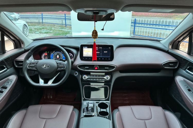 Used Hyundai Santa Fe 2020 380 TGDi Automatic Two-Wheel Drive GLS Luxury Edition Interior 1
