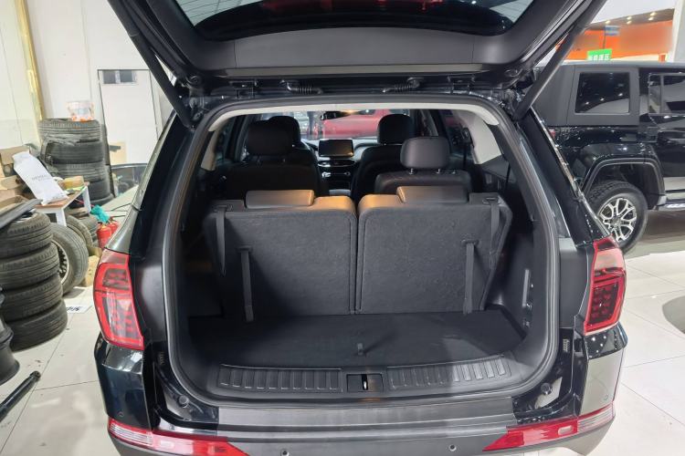 Used Hyundai Santa Fe 2020 380 TGDi Automatic All-Wheel Drive DLX HTRAC Prestige PLUS Interior 7
