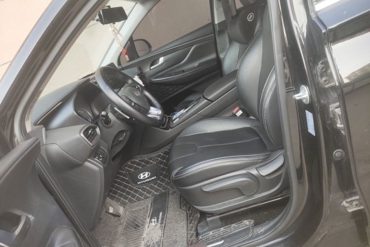 Used Hyundai Santa Fe 2020 380 TGDi Automatic Two-Wheel Drive GL Elite Edition Left Front Seat