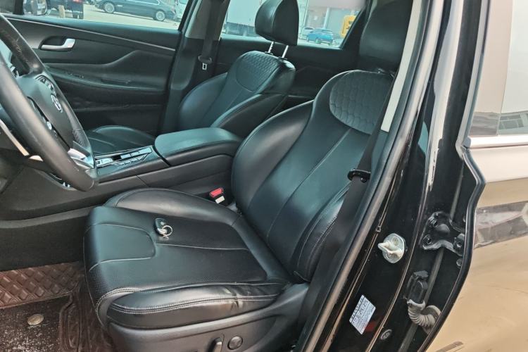 Used Hyundai Santa Fe 2020 380 TGDi Automatic Two-Wheel Drive GLS Luxury Edition Left Front Seat