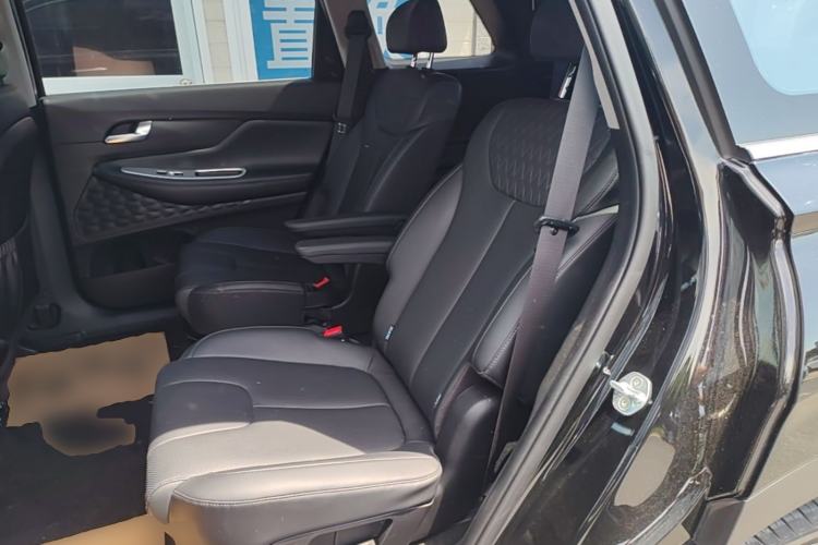 Used Hyundai Santa Fe 2020 380 TGDi Automatic All-Wheel Drive DLX HTRAC Prestige PLUS Left Rear Seat