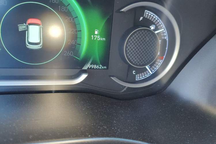 Used Hyundai Santa Fe 2020 380 TGDi Automatic Two-Wheel Drive DLX Prestige Edition PLUS Odometer Close Up