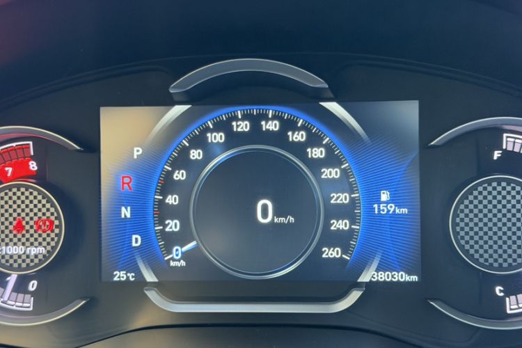 Used Hyundai Santa Fe 2020 380 TGDi Automatic All-Wheel Drive DLX HTRAC Prestige PLUS Odometer Close Up