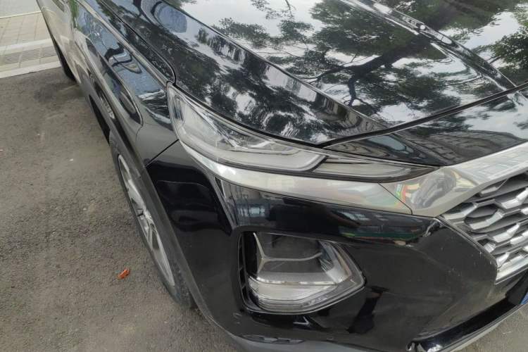Used Hyundai Santa Fe 2020 380 TGDi Automatic Two-Wheel Drive GLS Luxury Edition Right Front Headlight