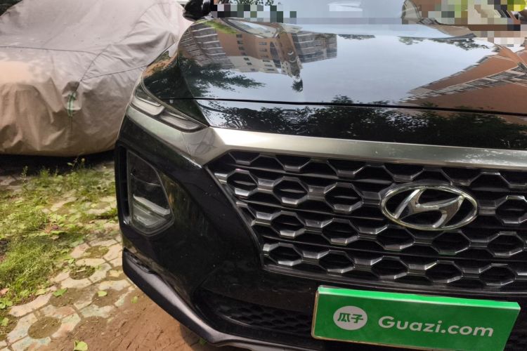 Used Hyundai Santa Fe 2020 380 TGDi Automatic Two-Wheel Drive GLS Luxury Edition Right Front Headlight