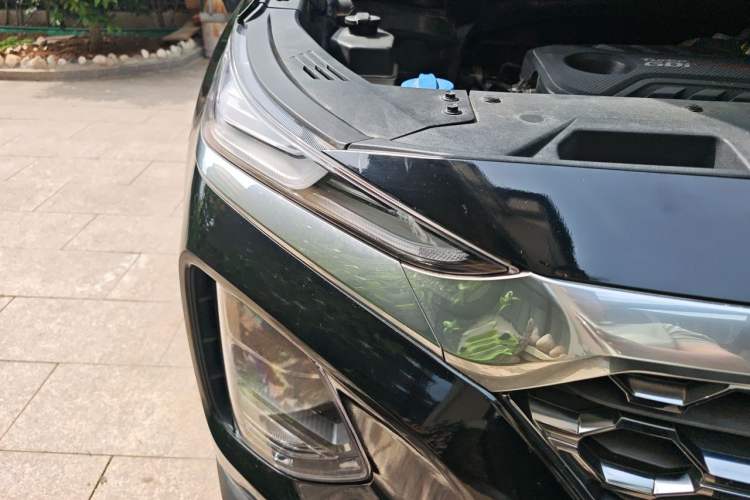 Used Hyundai Santa Fe 2020 380 TGDi Automatic All-Wheel Drive DLX HTRAC Prestige PLUS Right Front Headlight