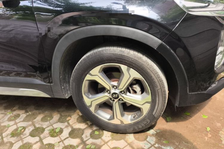 Used Hyundai Santa Fe 2020 380 TGDi Automatic Two-Wheel Drive GLS Luxury Edition Right Front Wheel Hub