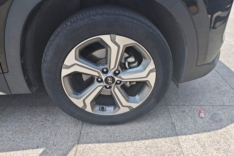 Used Hyundai Santa Fe 2020 380 TGDi Automatic Two-Wheel Drive GLS Luxury Edition Right Front Wheel Hub