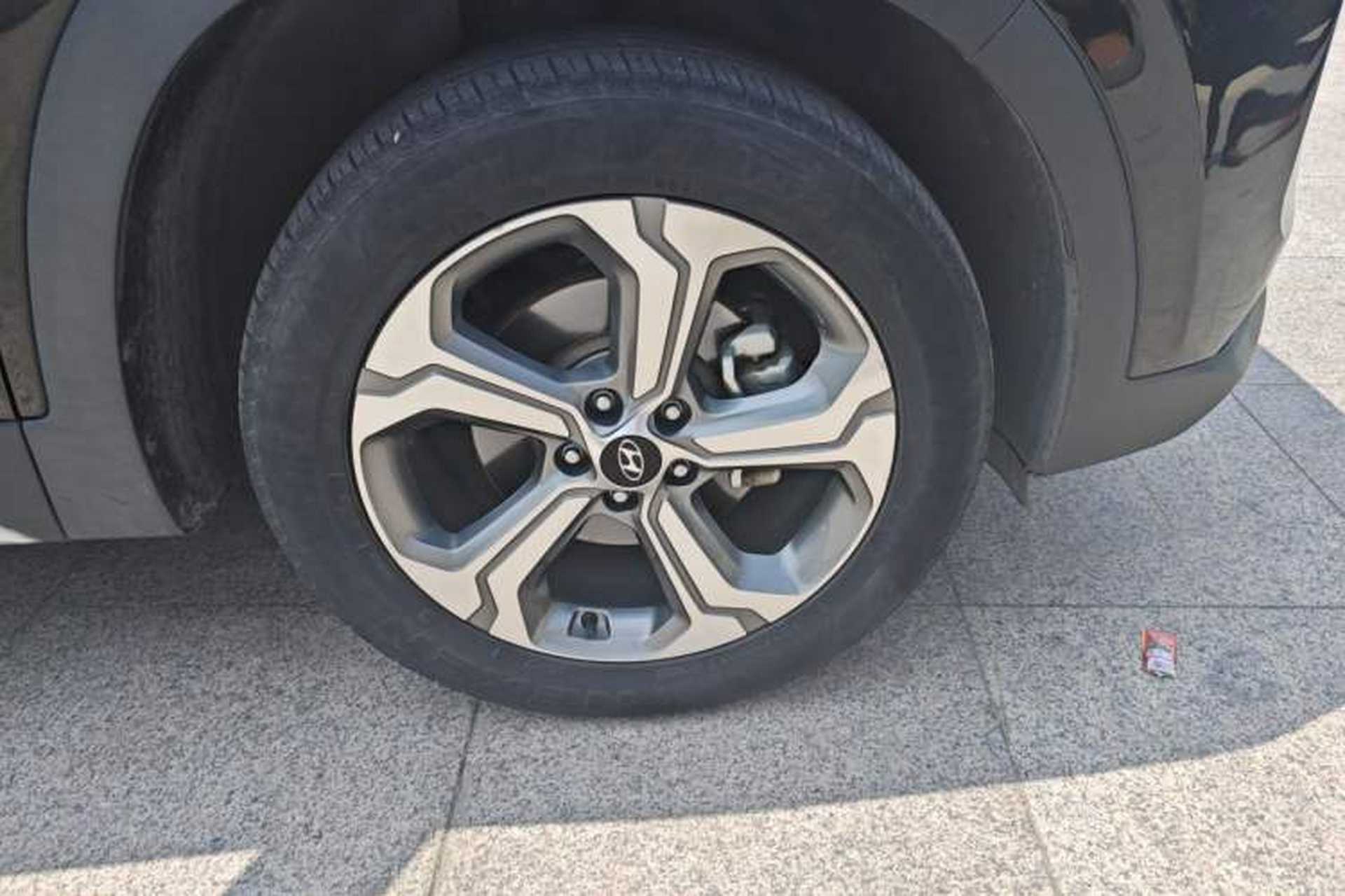 Used Hyundai Santa Fe 2020 380 TGDi Automatic Two-Wheel Drive GLS Luxury Edition Right Front Wheel Hub