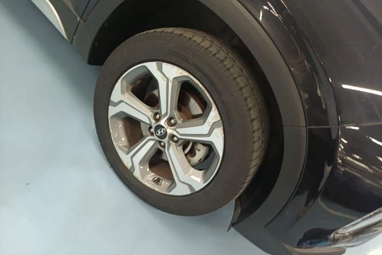 Used Hyundai Santa Fe 2020 380 TGDi Automatic Two-Wheel Drive GLS Luxury Edition Right Front Wheel Hub