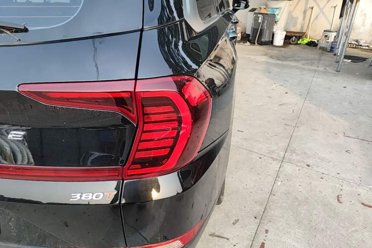 Used Hyundai Santa Fe 2020 380 TGDi Automatic Two-Wheel Drive GLS Luxury Edition Right Rear Taillight