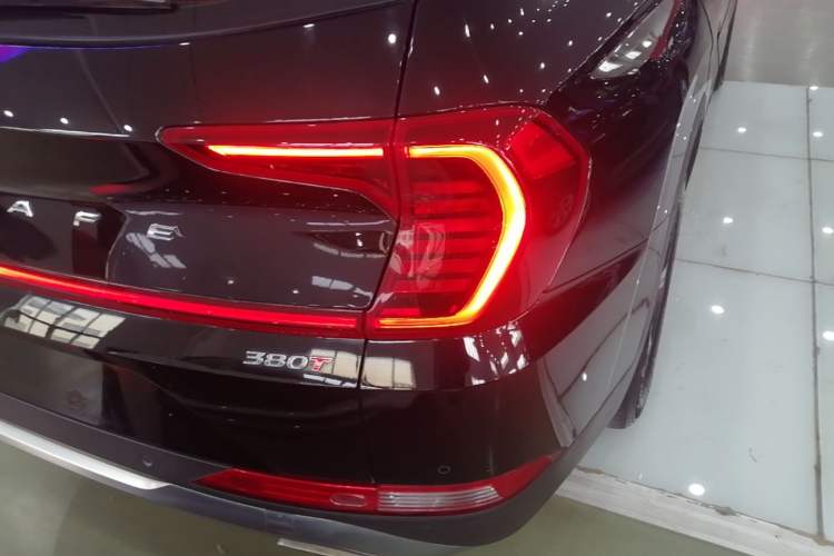 Used Hyundai Santa Fe 2020 380 TGDi Automatic Two-Wheel Drive GLS Luxury Edition Right Rear Taillight