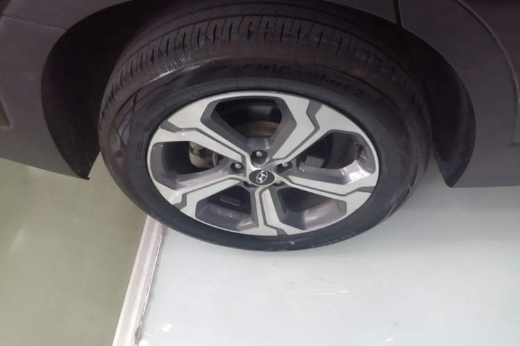 Used Hyundai Santa Fe 2020 380 TGDi Automatic Two-Wheel Drive GLS Luxury Edition Right Rear Wheel Hub
