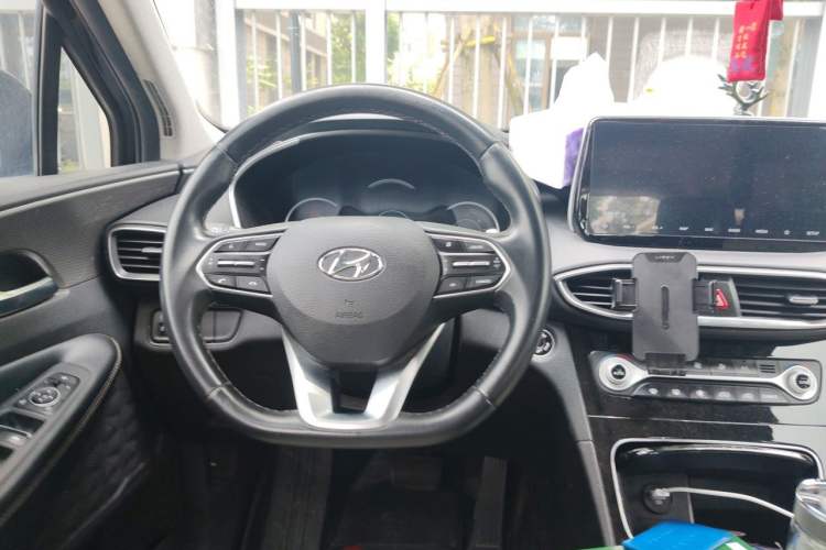 Used Hyundai Santa Fe 2020 380 TGDi Automatic Two-Wheel Drive GLS Luxury Edition Steering Wheel