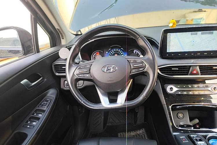 Used Hyundai Santa Fe 2020 380 TGDi Automatic Two-Wheel Drive GLS Luxury Edition Steering Wheel