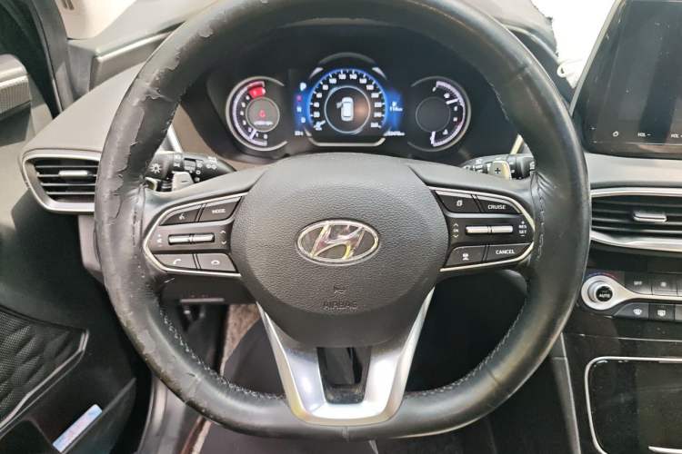 Used Hyundai Santa Fe 2020 380 TGDi Automatic All-Wheel Drive DLX HTRAC Prestige PLUS Steering Wheel