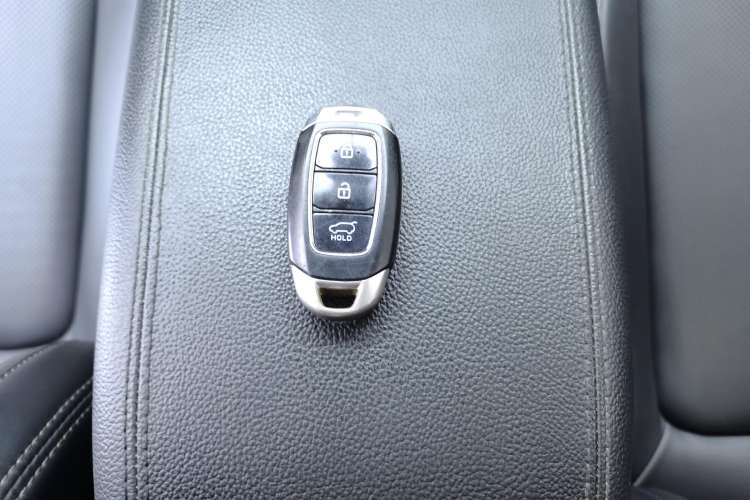 Used Hyundai Santa Fe 2020 380 TGDi Automatic Two-Wheel Drive GLS Luxury Edition Vehicle Key