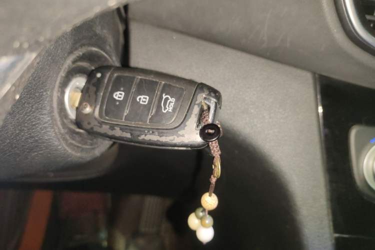 Used Hyundai Santa Fe 2020 380 TGDi Automatic Two-Wheel Drive GL Elite Edition Vehicle Key
