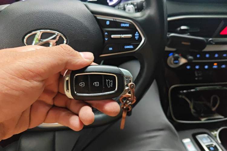 Used Hyundai Santa Fe 2020 380 TGDi Automatic Two-Wheel Drive GLS Luxury Edition Vehicle Key