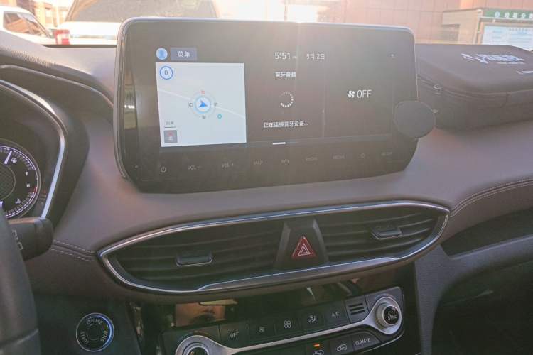 Used Hyundai Santa Fe 2020 380 TGDi Automatic Two-Wheel Drive GLS Luxury Edition Audio And AC Panel