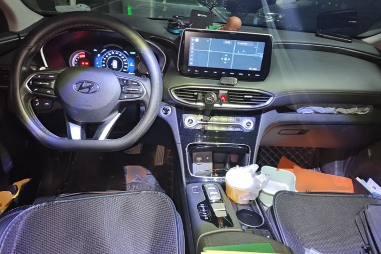 Used Hyundai Santa Fe 2020 380 TGDi Automatic Two-Wheel Drive TOP Flagship Edition Center Console