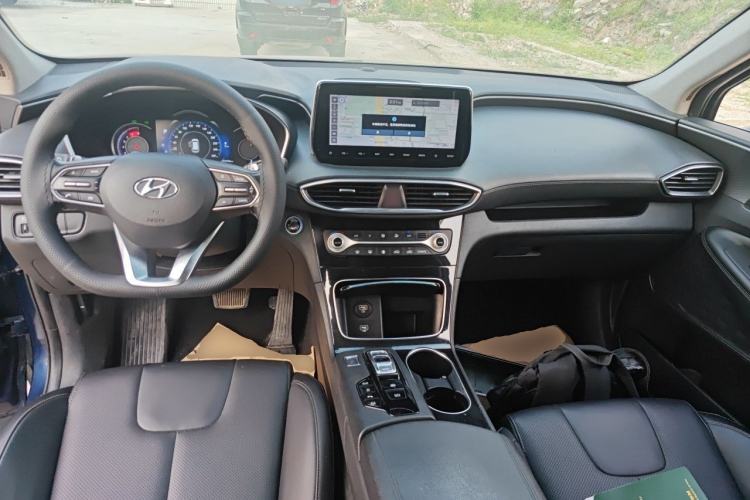 Used Hyundai Santa Fe 2020 380 TGDi Automatic Two-Wheel Drive GLS Luxury Edition Center Console
