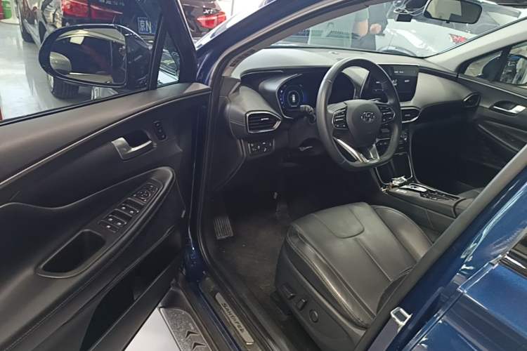 Used Hyundai Santa Fe 2020 380 TGDi Automatic All-Wheel Drive DLX HTRAC Prestige PLUS Driver Seat