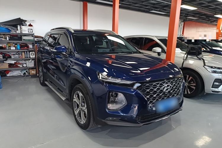 Used Hyundai Santa Fe 2020 380 TGDi Automatic All-Wheel Drive DLX HTRAC Prestige PLUS Front Right 45 Deg