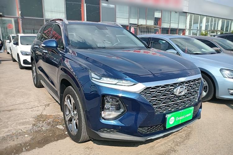 Used Hyundai Santa Fe 2020 380 TGDi Automatic Two-Wheel Drive GLS Luxury Edition Front Right 45 Deg